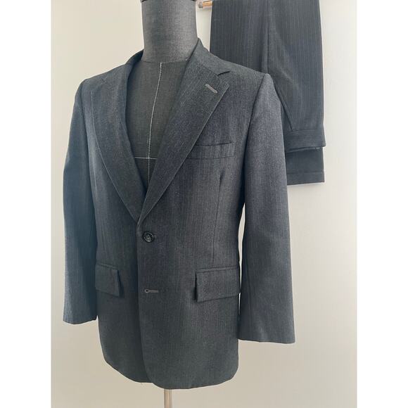 Vintage Saint Laurie Wool Suit Gray White Pinstripes Size 36 JP - Picture 1 of 15